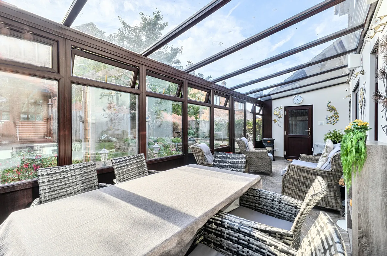 Siskin Gardens, Paddock Wood, TN12, photo 8