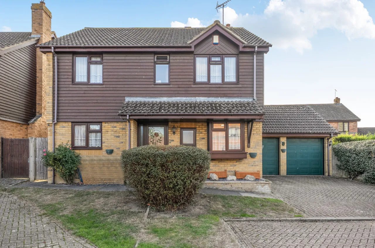 4 bed house for sale, Siskin Gardens, Paddock Wood, TN12