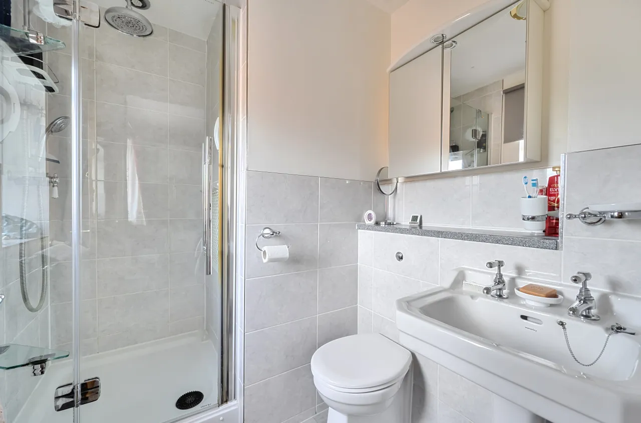 Siskin Gardens, Paddock Wood, TN12, photo 16