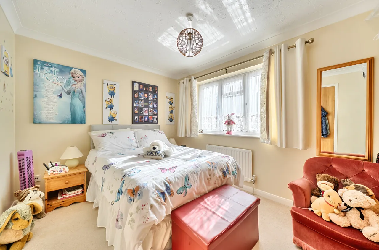 Siskin Gardens, Paddock Wood, TN12, photo 13
