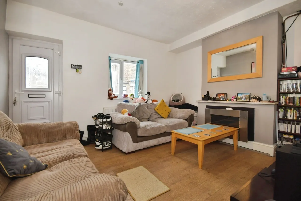 Fairfield Road, Buxton, Derbyshire, SK17, photo 3