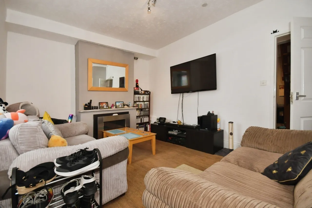 Fairfield Road, Buxton, Derbyshire, SK17, photo 2