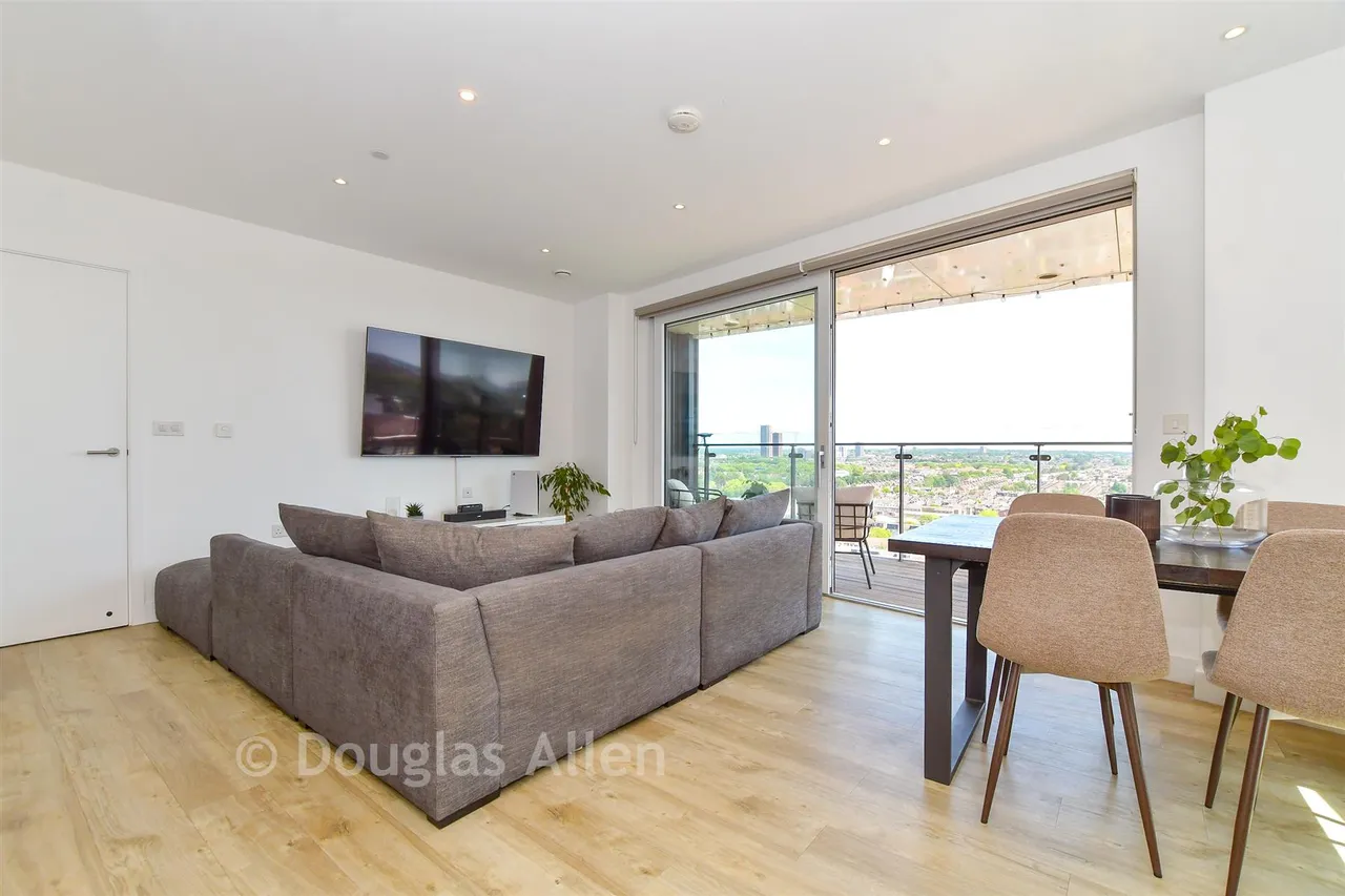 Beck Square, Leyton, E10, photo 6