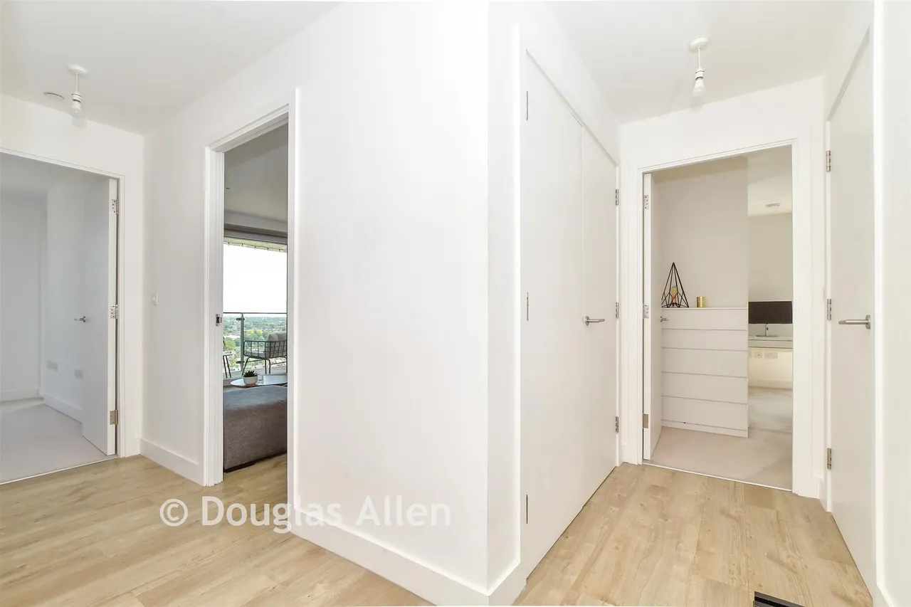 Beck Square, Leyton, E10, photo 9