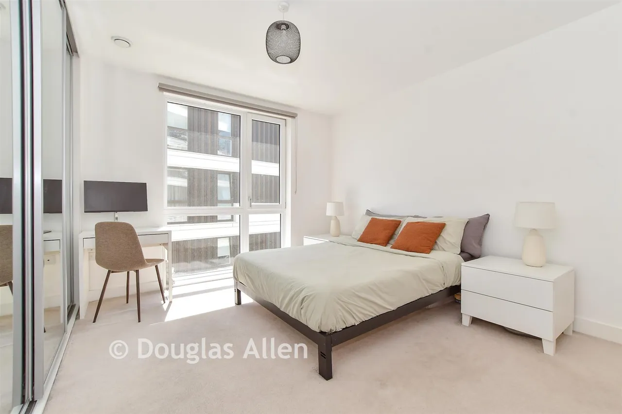 Beck Square, Leyton, E10, photo 14