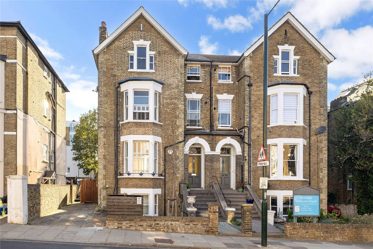 1 bed flat for sale — Church Road, Richmond, TW10