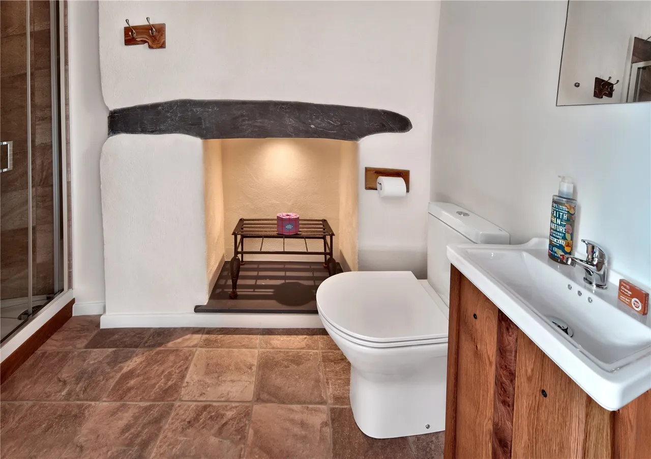 High Street, Llanberis, LL55, photo 8