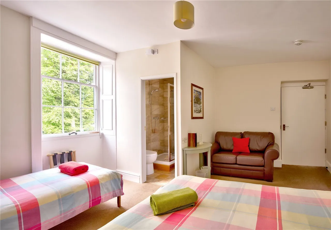 High Street, Llanberis, LL55, photo 12