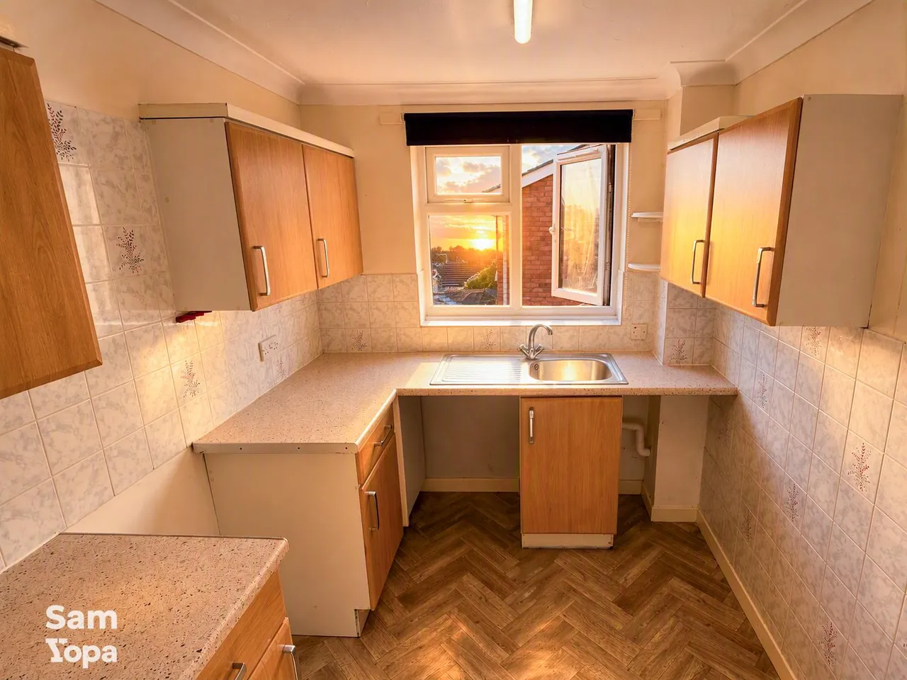 Main Road, Harwich, CO12, photo 6