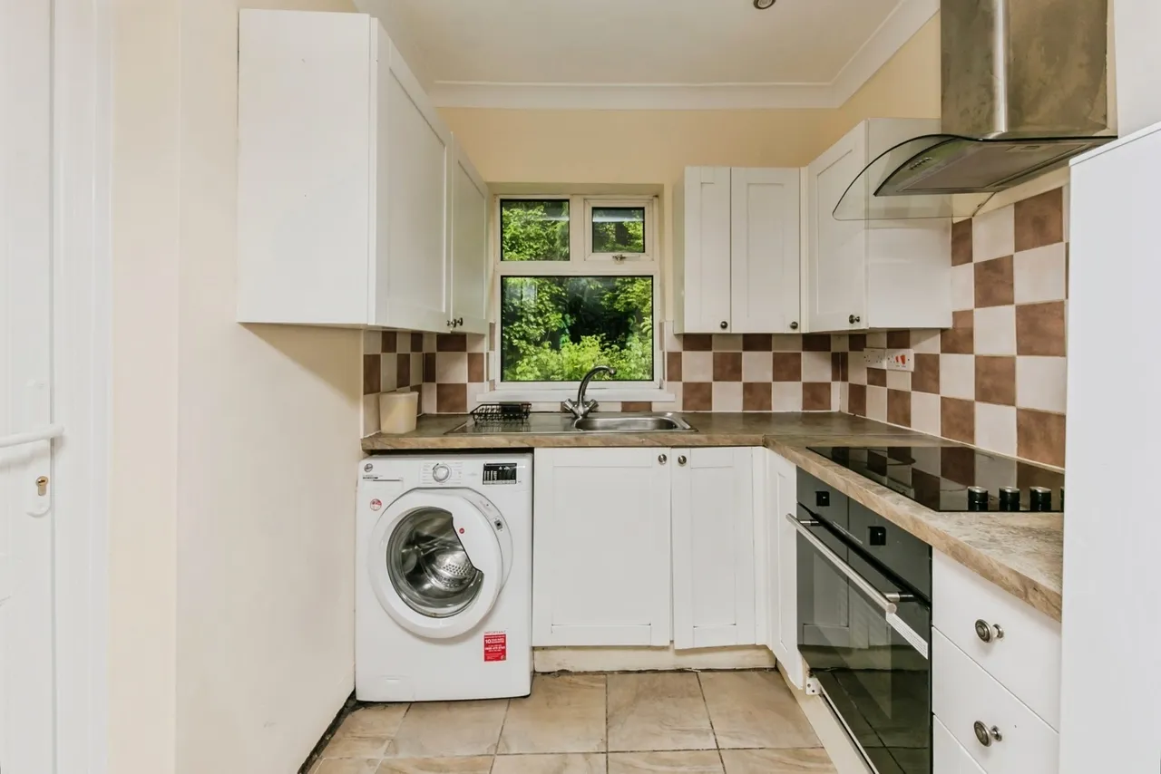 Wellington Road, Bollington, Macclesfield, Cheshire, SK10, photo 3
