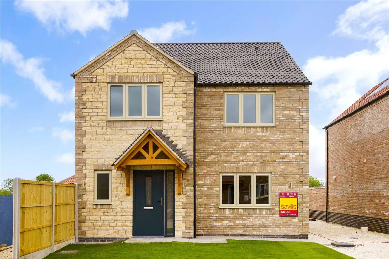 4 bed new development for sale — Plot 50 Cricketers Walk, Scothern Road, Nettleham, Lincoln, LN2 2TX