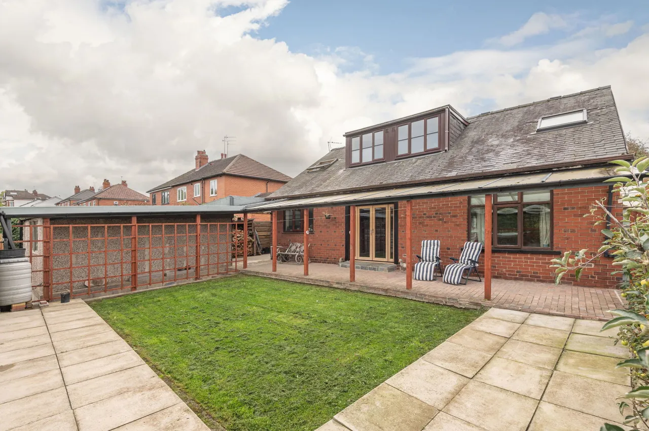 Cross Valley Drive, Leeds, LS15, photo 16