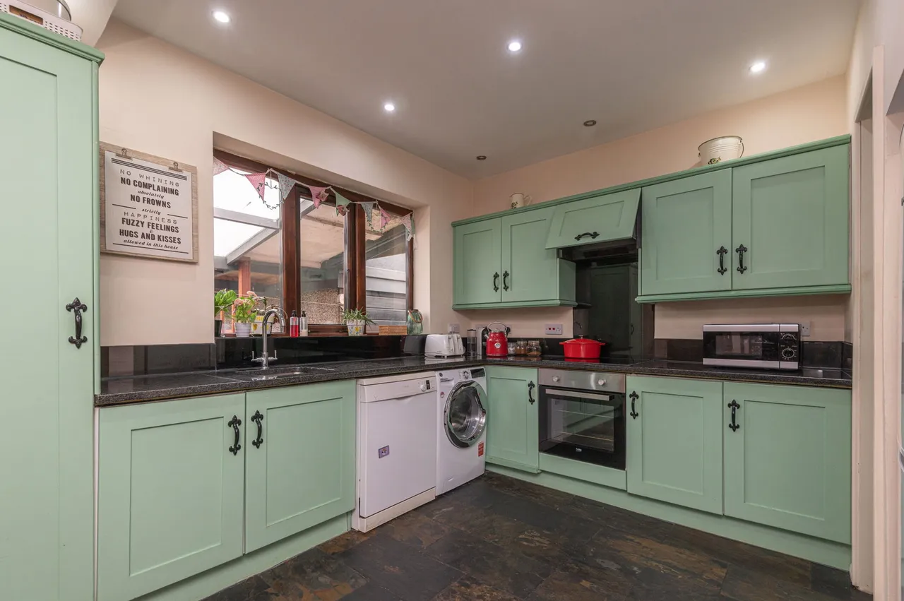 Cross Valley Drive, Leeds, LS15, photo 5