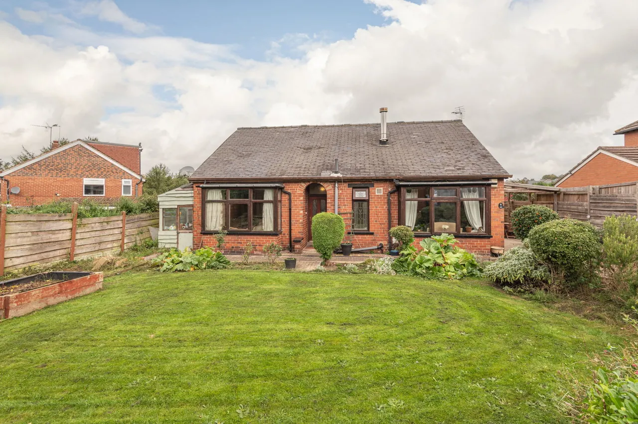 4 bed house for sale, Cross Valley Drive, Leeds, LS15