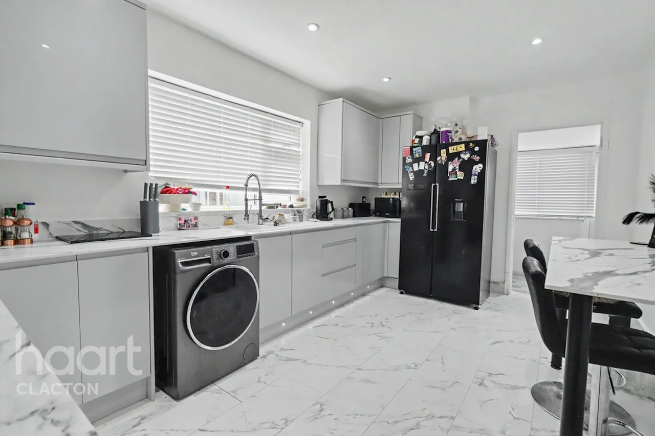 Meadow Way, Clacton-On-Sea, CO15, photo 5