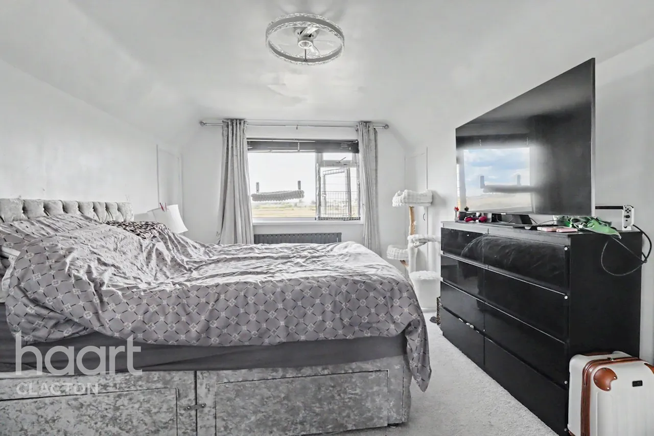Meadow Way, Clacton-On-Sea, CO15, photo 11