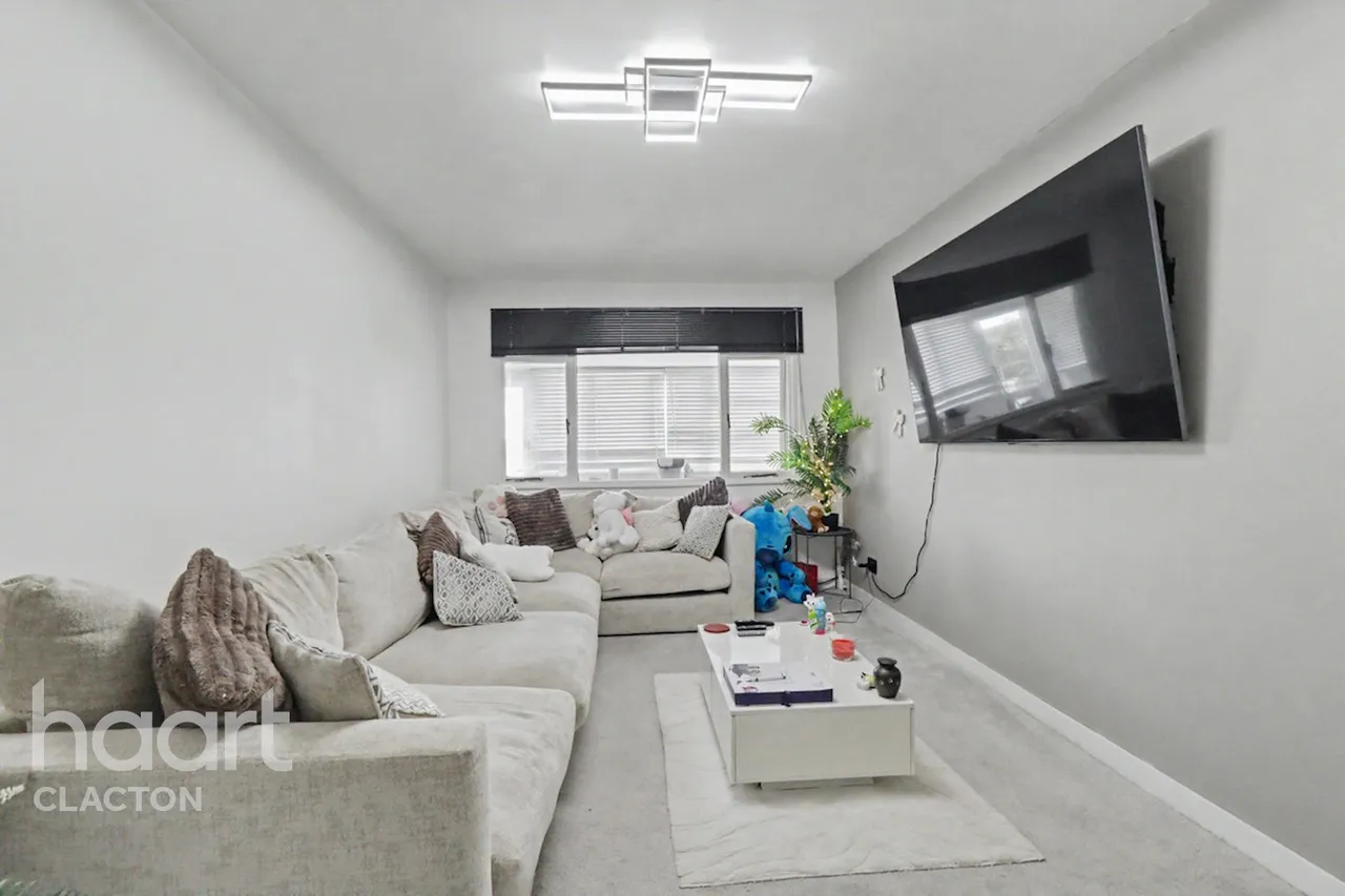 Meadow Way, Clacton-On-Sea, CO15, photo 6