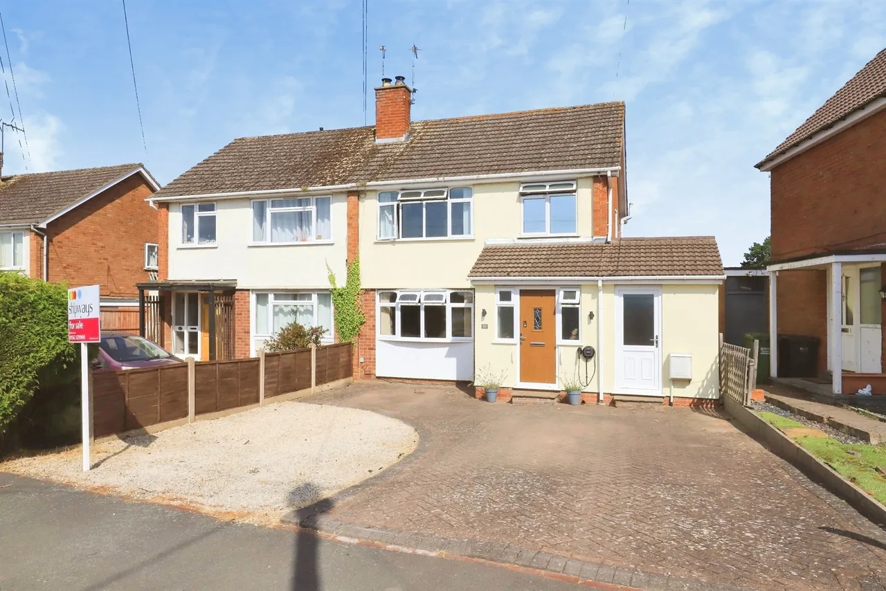 3 bed house for sale — Kimberlee Avenue, Cookley, Kidderminster