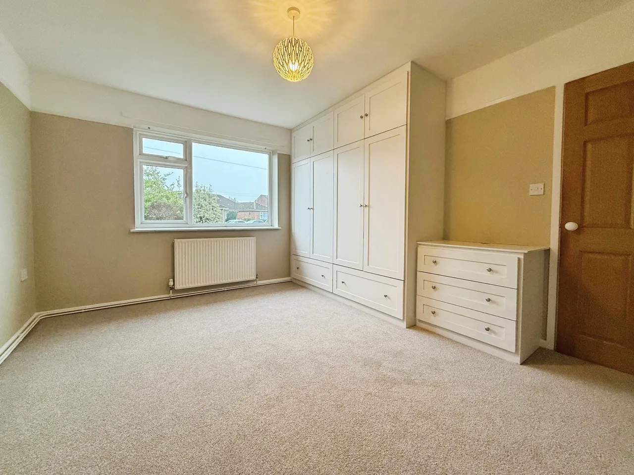 Laurel Road, NR7, photo 6