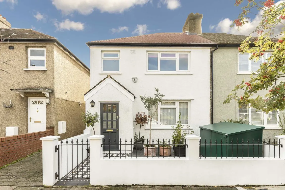 4 bed property to rent, Murray Terrace, W5