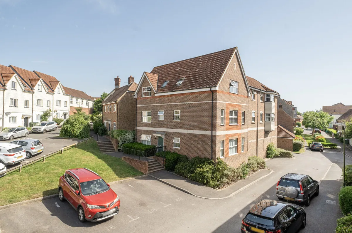 2 bed flat for sale — Pulborough, RH20 1FL