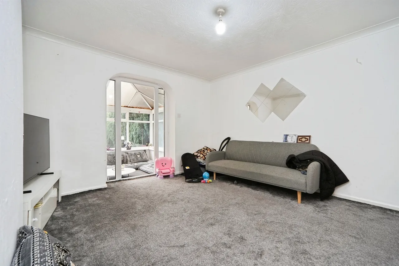 St. Wilfrids Circus, Leeds, LS8, photo 5