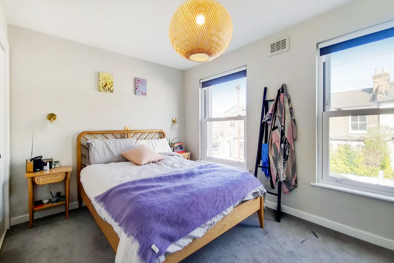 157 Kirkwood Road, London, photo 9