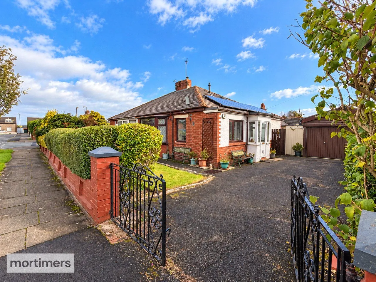 2 bed house for sale, Clifton Avenue, Accrington, BB5