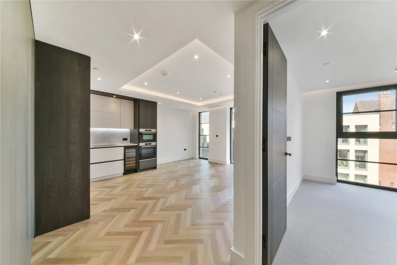 Brigade Court, London, SE1, photo 2