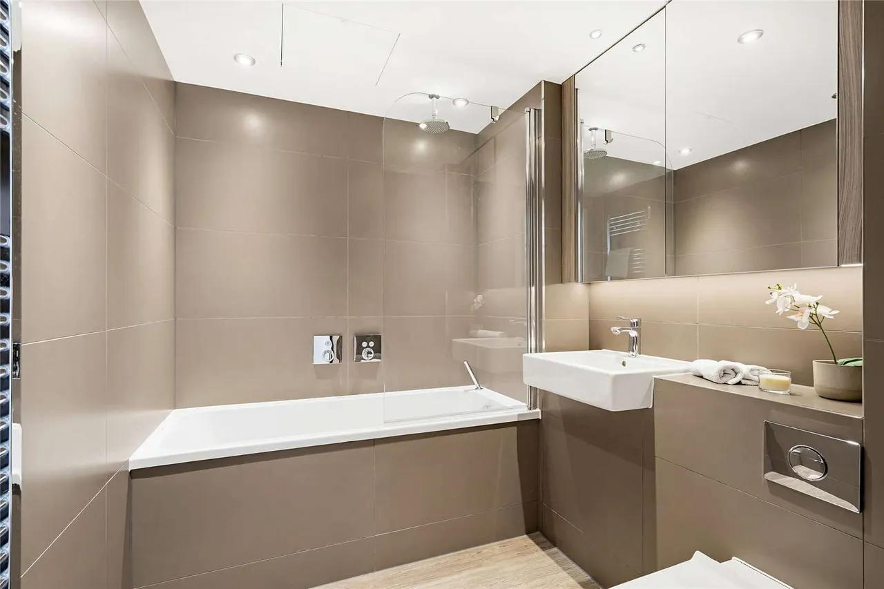 Great Peter Street, London, SW1P, photo 10