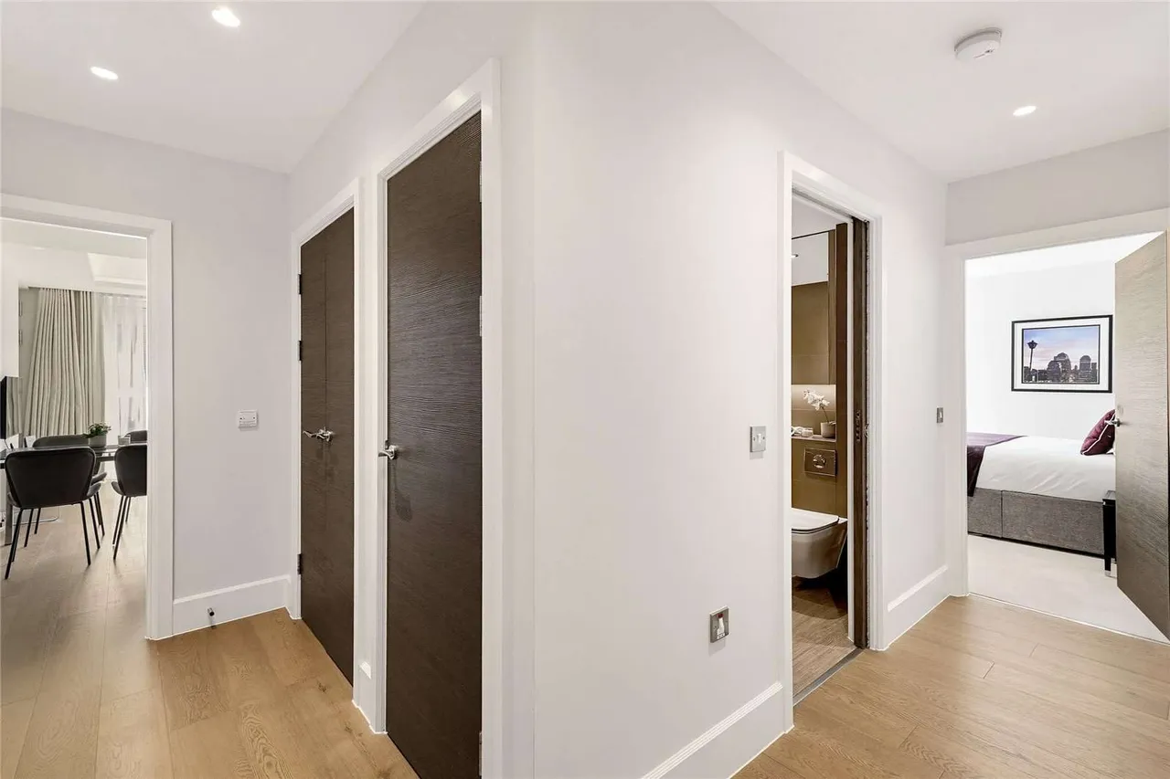 Great Peter Street, London, SW1P, photo 6