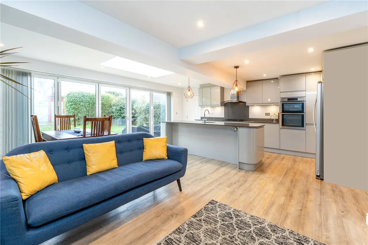 Nursery Road, Sunbury, TW16 6LW, photo 4