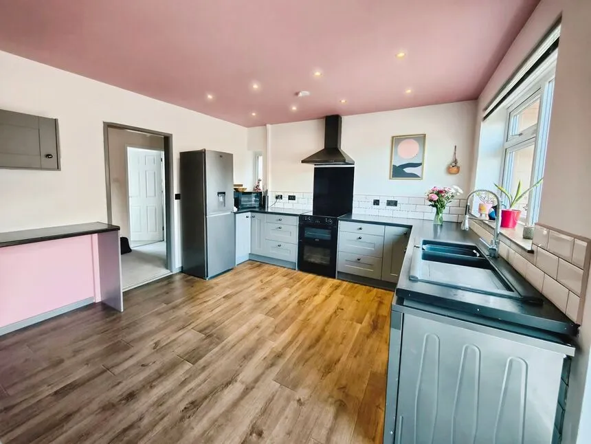 Laurel Drive, Newport, Shropshire, TF10, photo 2