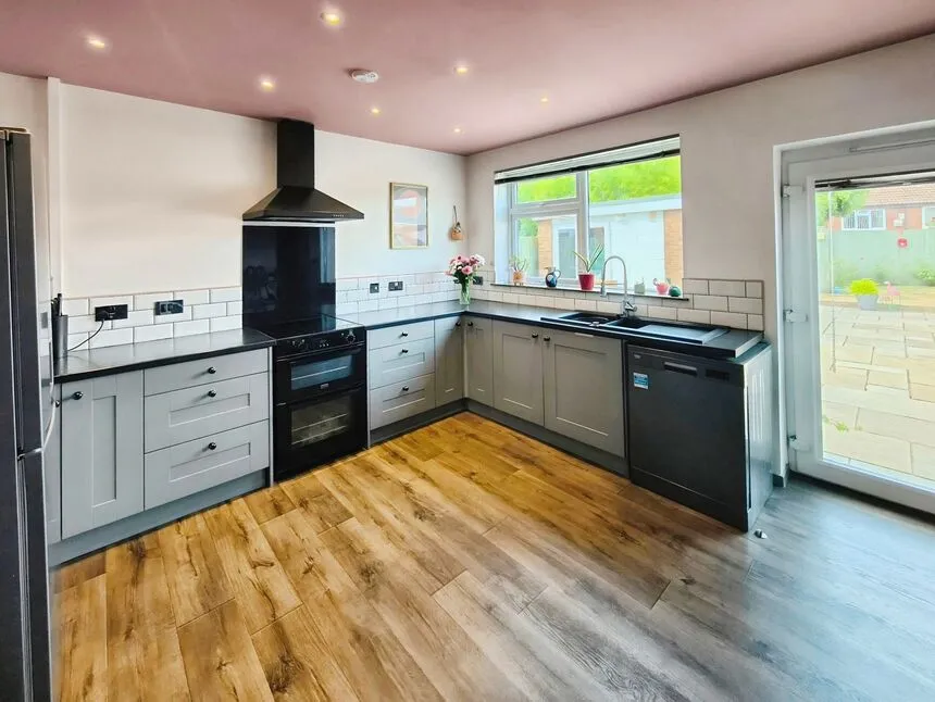 Laurel Drive, Newport, Shropshire, TF10, photo 11