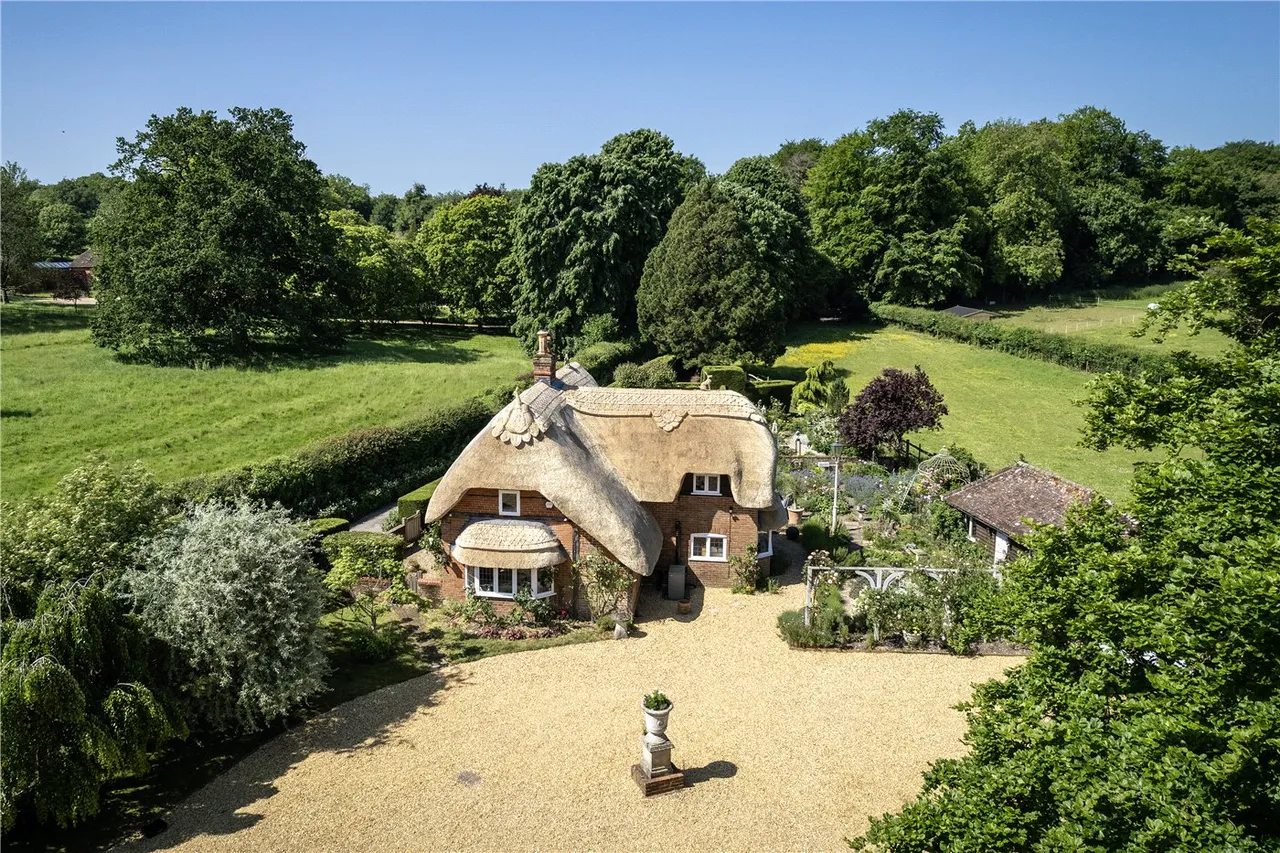 4 bed house for sale — Tunworth, Hampshire, RG25