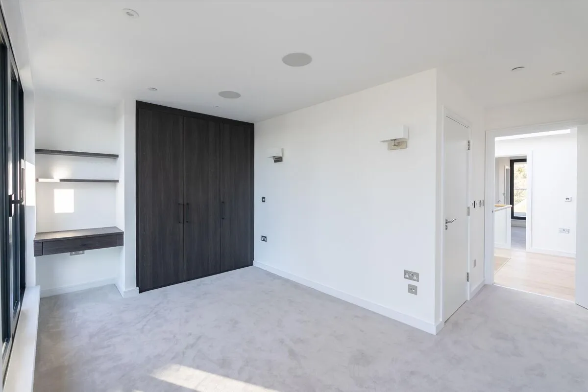 Orchard Grove, London, SW20, photo 27