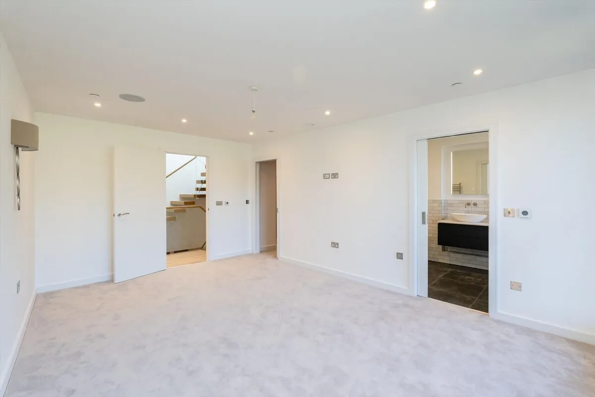Orchard Grove, London, SW20, photo 18