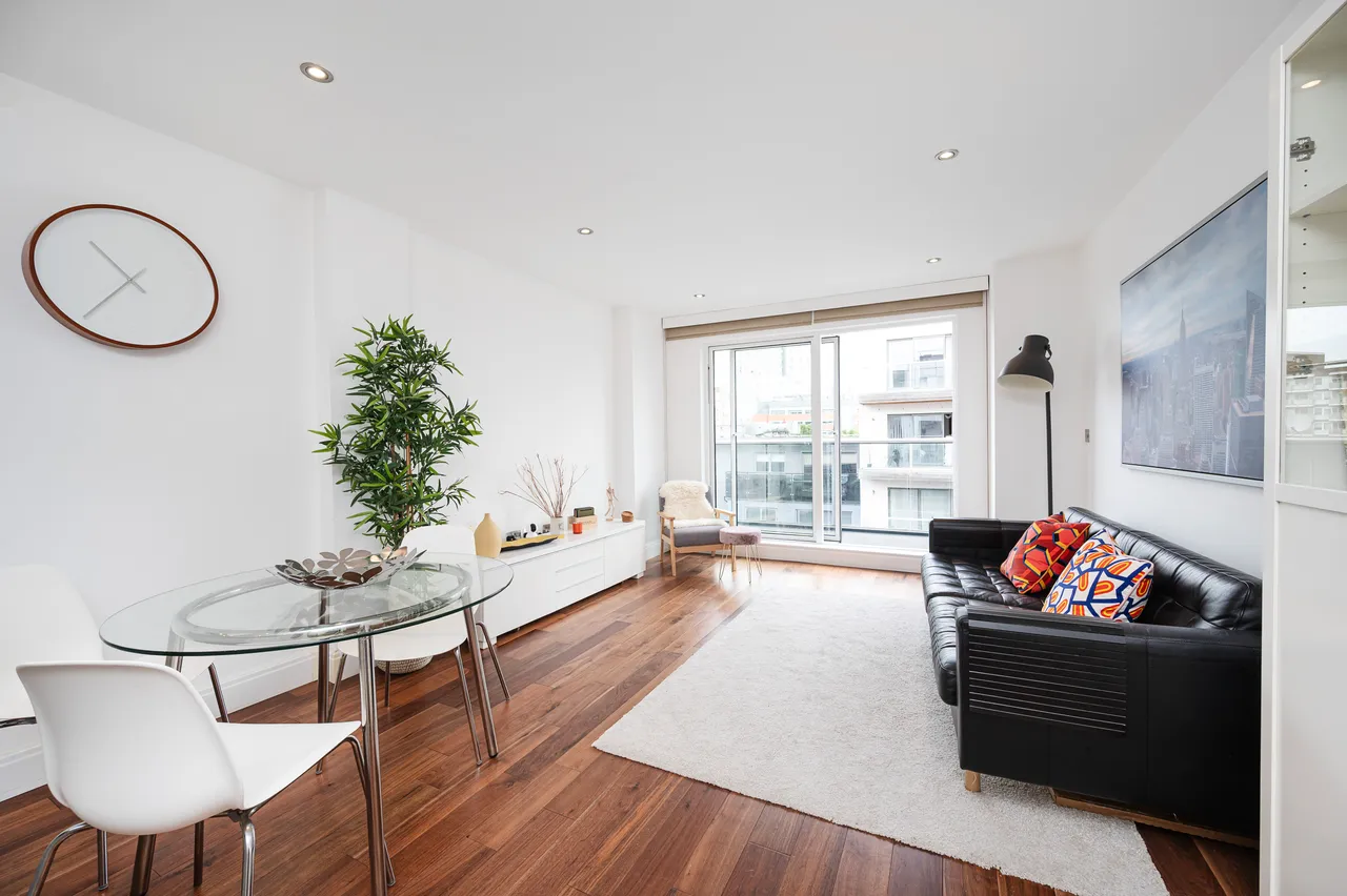 Flat 7, Cheltenham House, 253 Commercial Road, London, photo 7