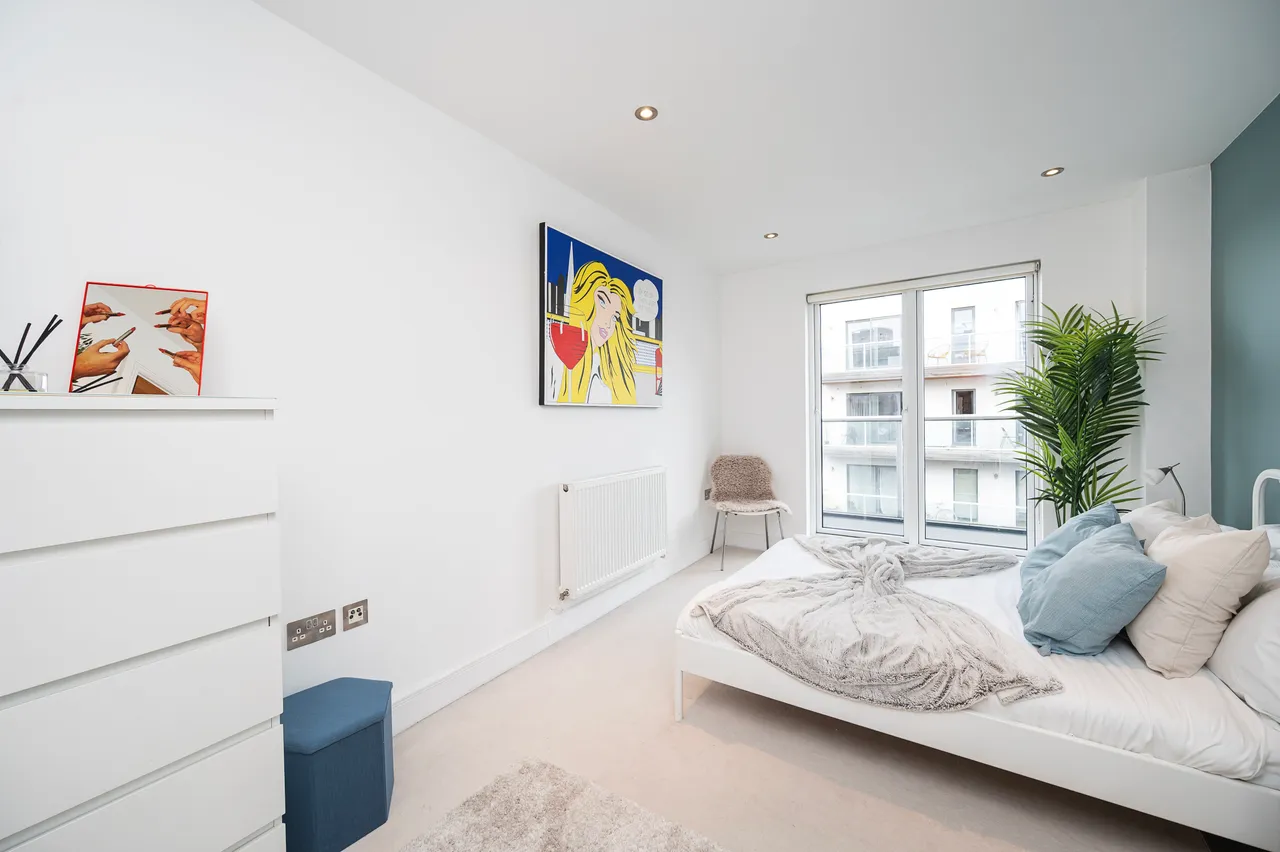 Flat 7, Cheltenham House, 253 Commercial Road, London, photo 3