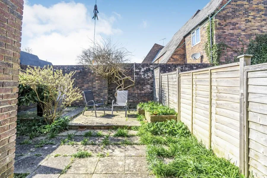 Maplehurst Road, Chichester, PO19, photo 12