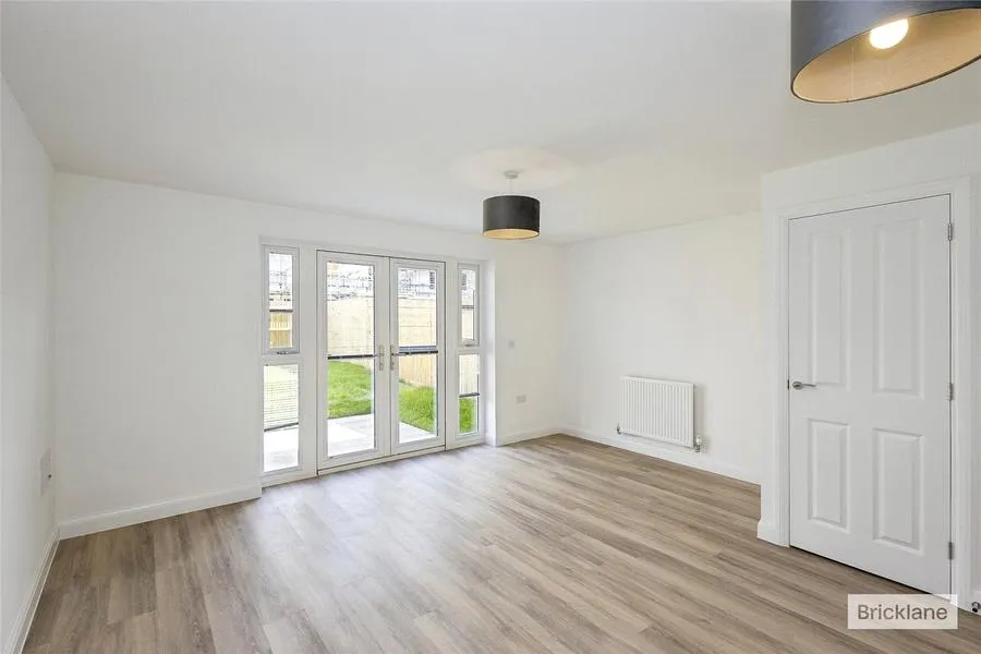 Lapwing Heights, Bosham, PO18, photo 3