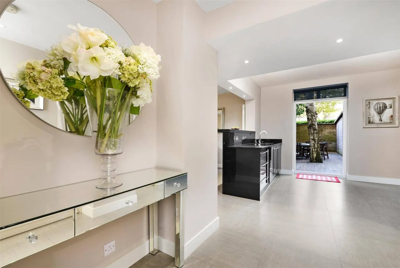 Boydell Court, St John's Wood Park, NW8, photo 8
