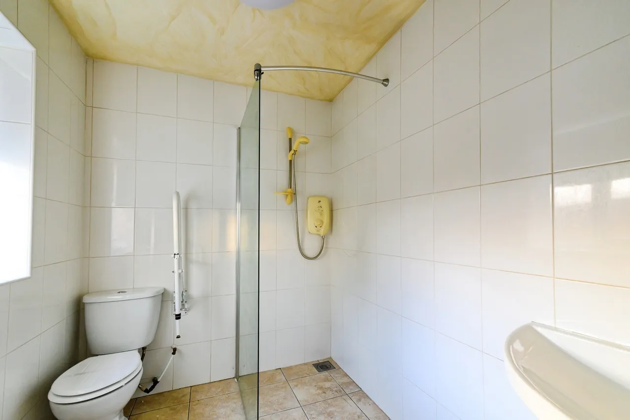Greenleach Lane, Worsley, Salford, Greater Manchester, M28, photo 13