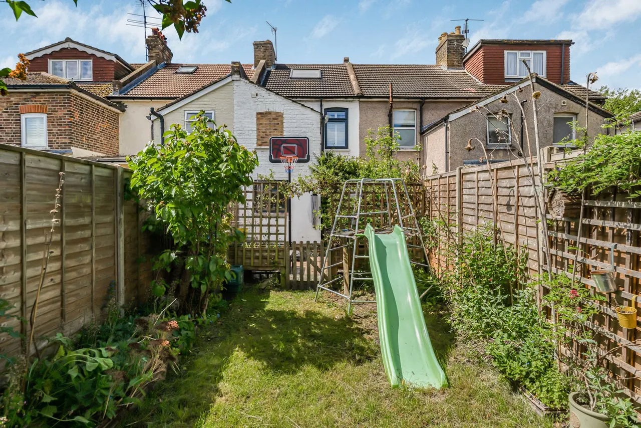 Alexandra Road, Englefield Green, TW20, photo 5