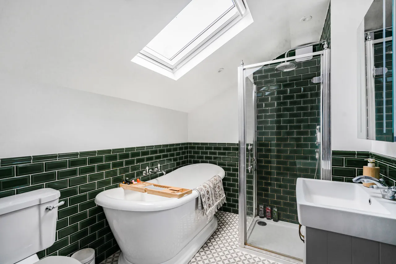 Alexandra Road, Englefield Green, TW20, photo 14