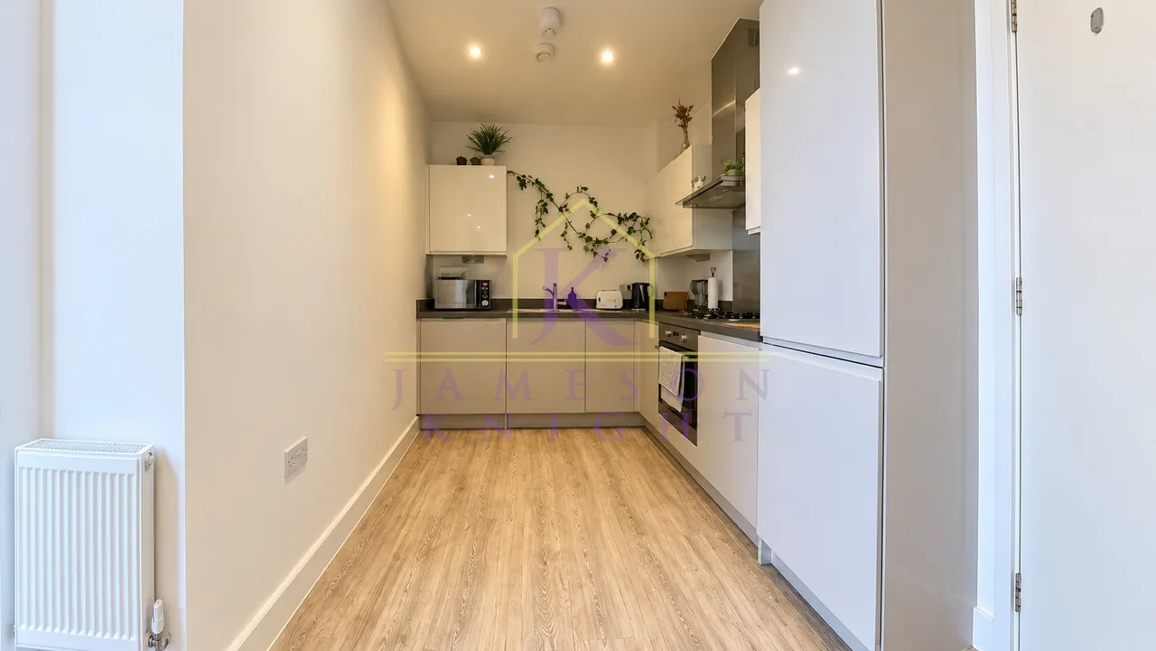 Hilltop Avenue, London, NW10, photo 3