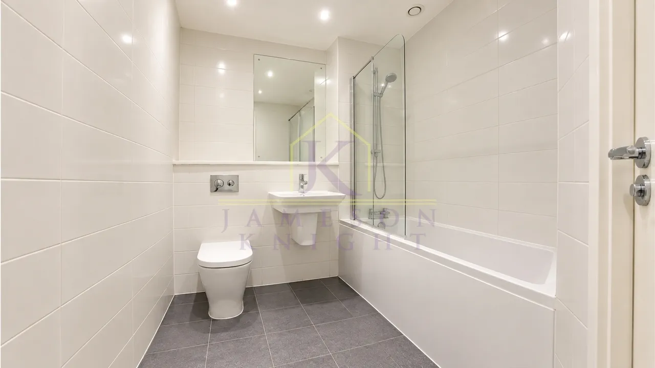 Hilltop Avenue, London, NW10, photo 5
