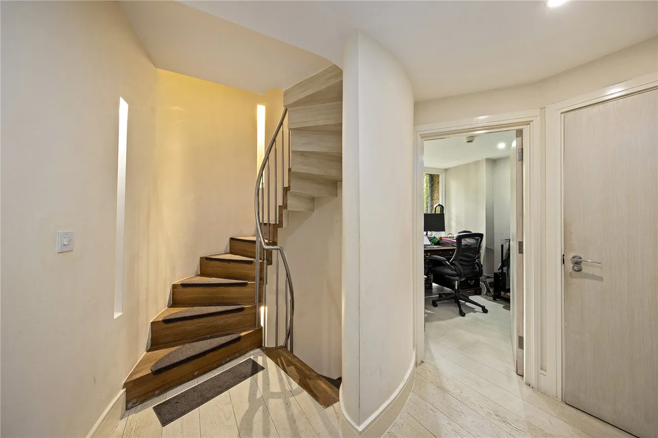 Colston Road, East Sheen, SW14, photo 3