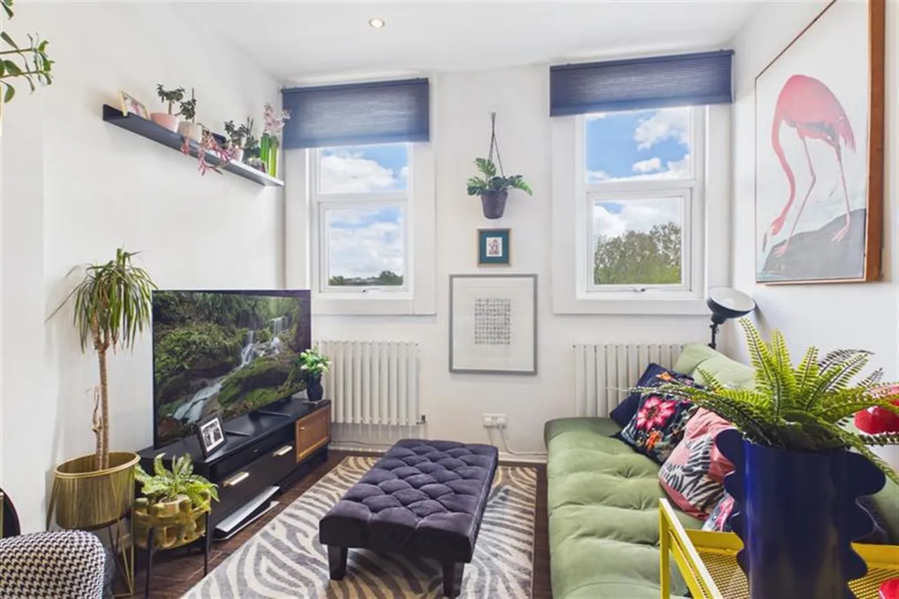 2 bed flat for sale — London, SW16 3PX