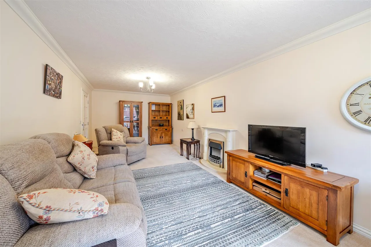 High Street, Rickmansworth, WD3, photo 4